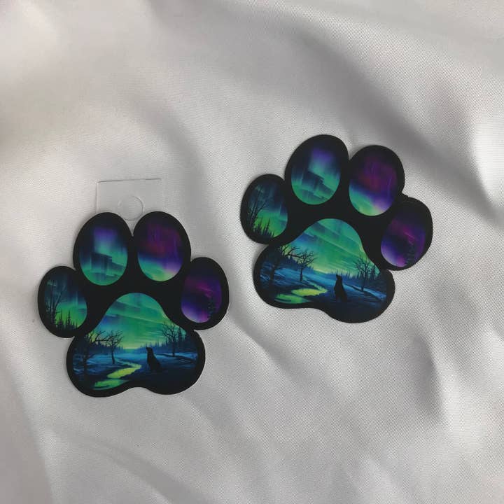 National Parks and Beyond - Wholesale Sticker - Northern Lights Paw Print Sticker – Dog and Aurora Design11