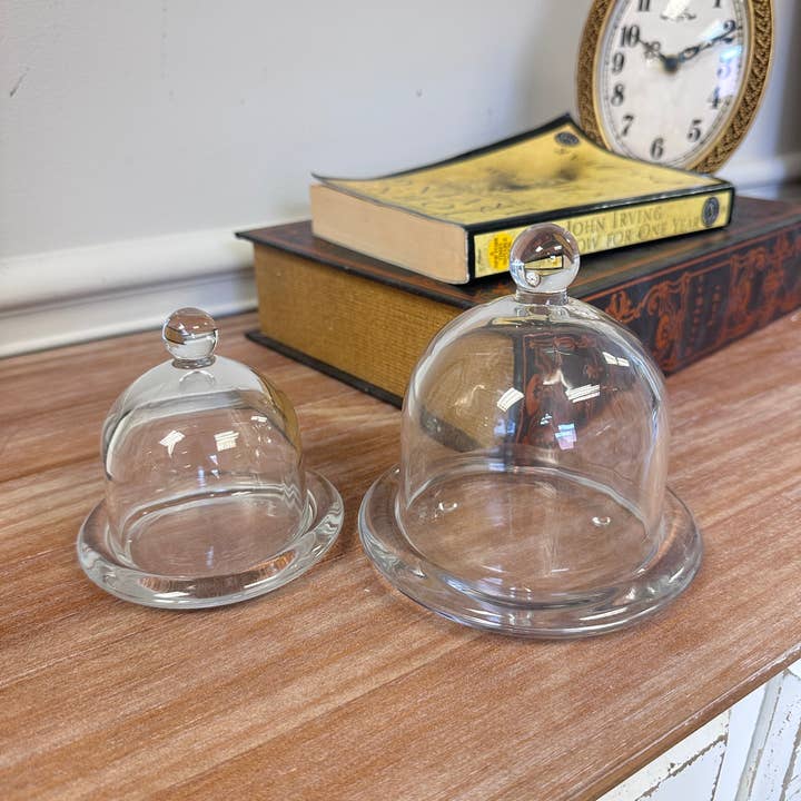 Vagabond Vintage - Wholesale Tafelbladdecoratie - Glazen stolp met voetstuk