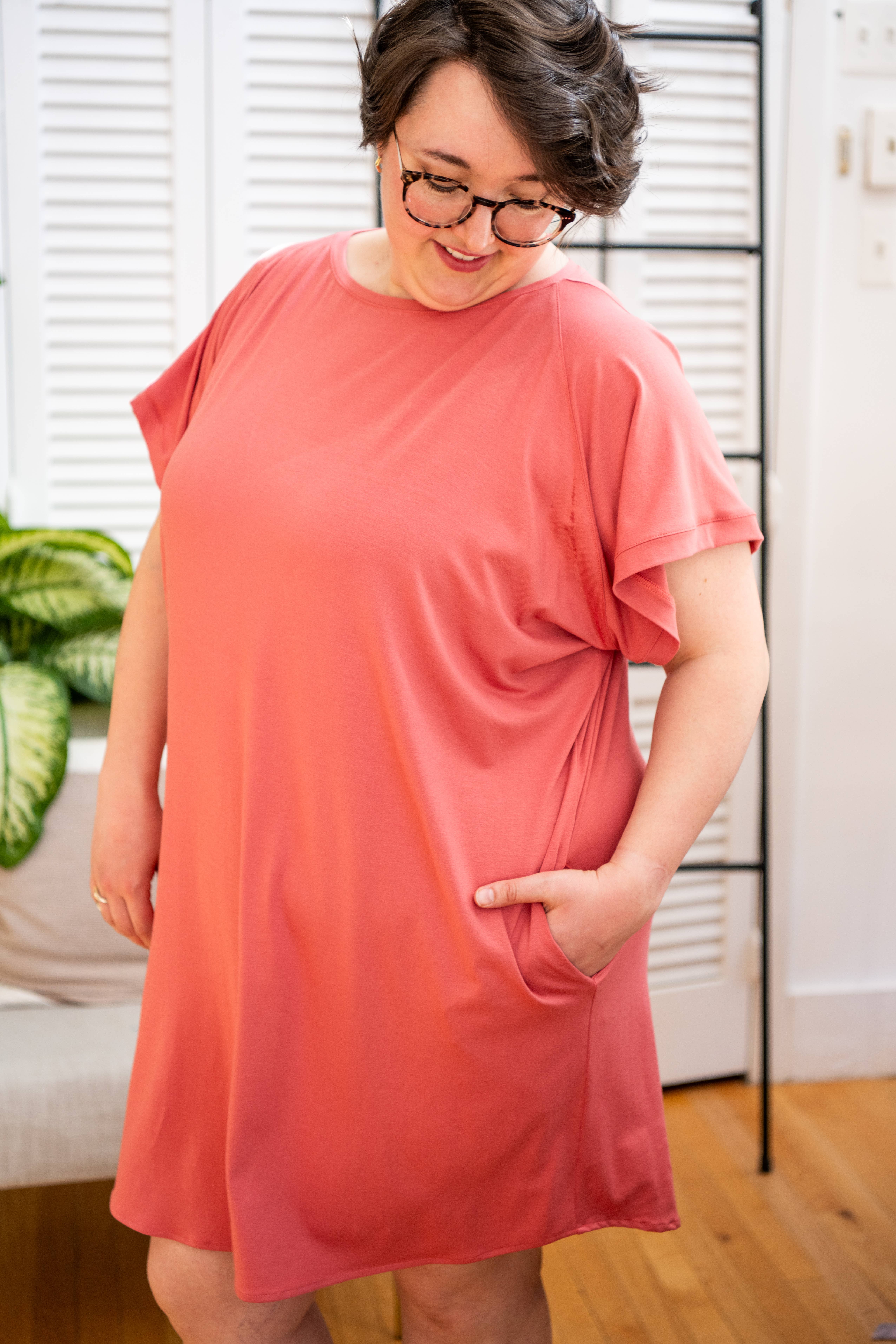 Knieriem Designs - Wholesale Dress - Women's - Short Sleeve Coral Knit Dress w/Pockets in Rayon Lycra2