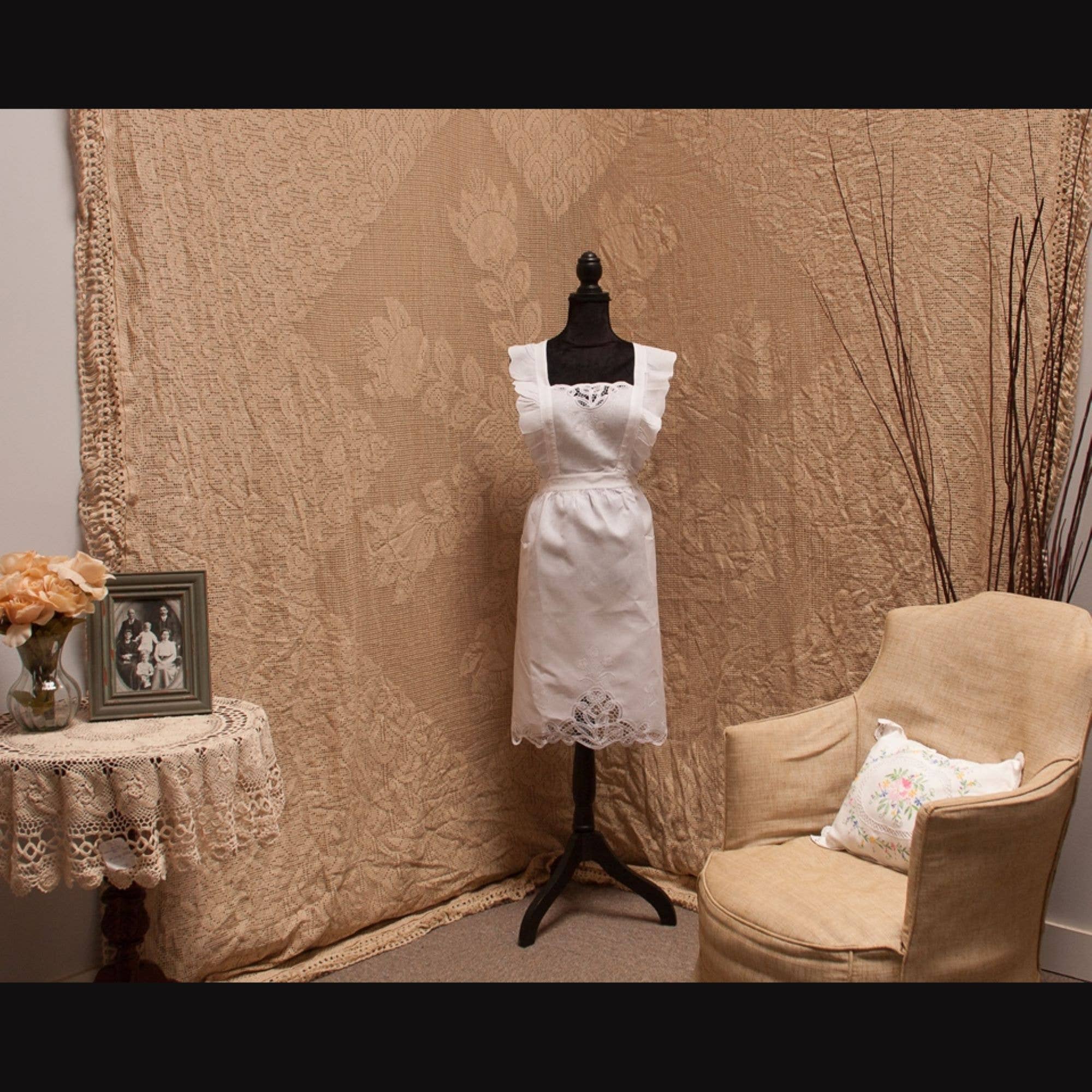 Eastern Sunrise Lace And Linens Inc. - Wholesale Apron - Apron Pinafore Battenburg Lace & Hand Embroider Tulip Cotton1