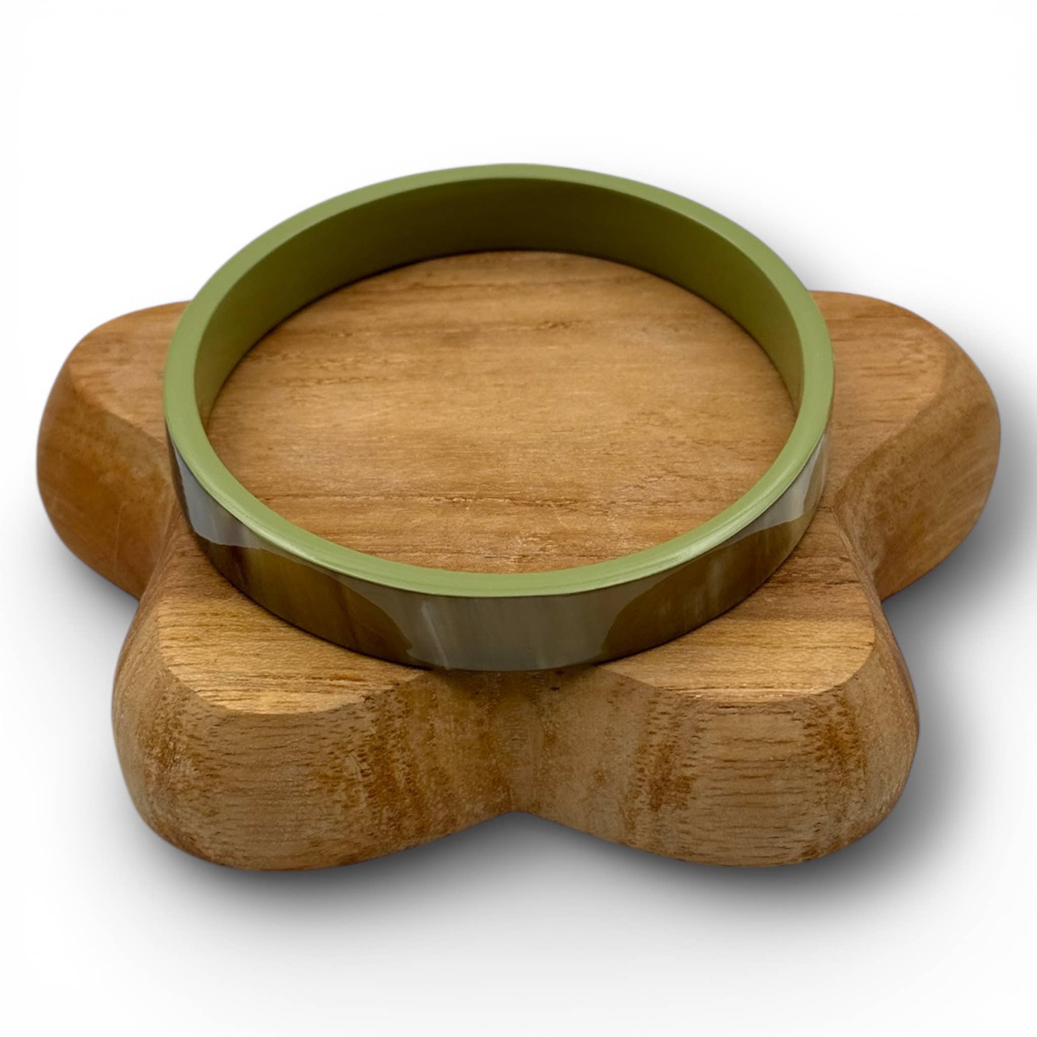 MAISON KIZO - Wholesale Bangle Bracelet - Lacquered buffalo horn bangle Width 1 cm Khaki0