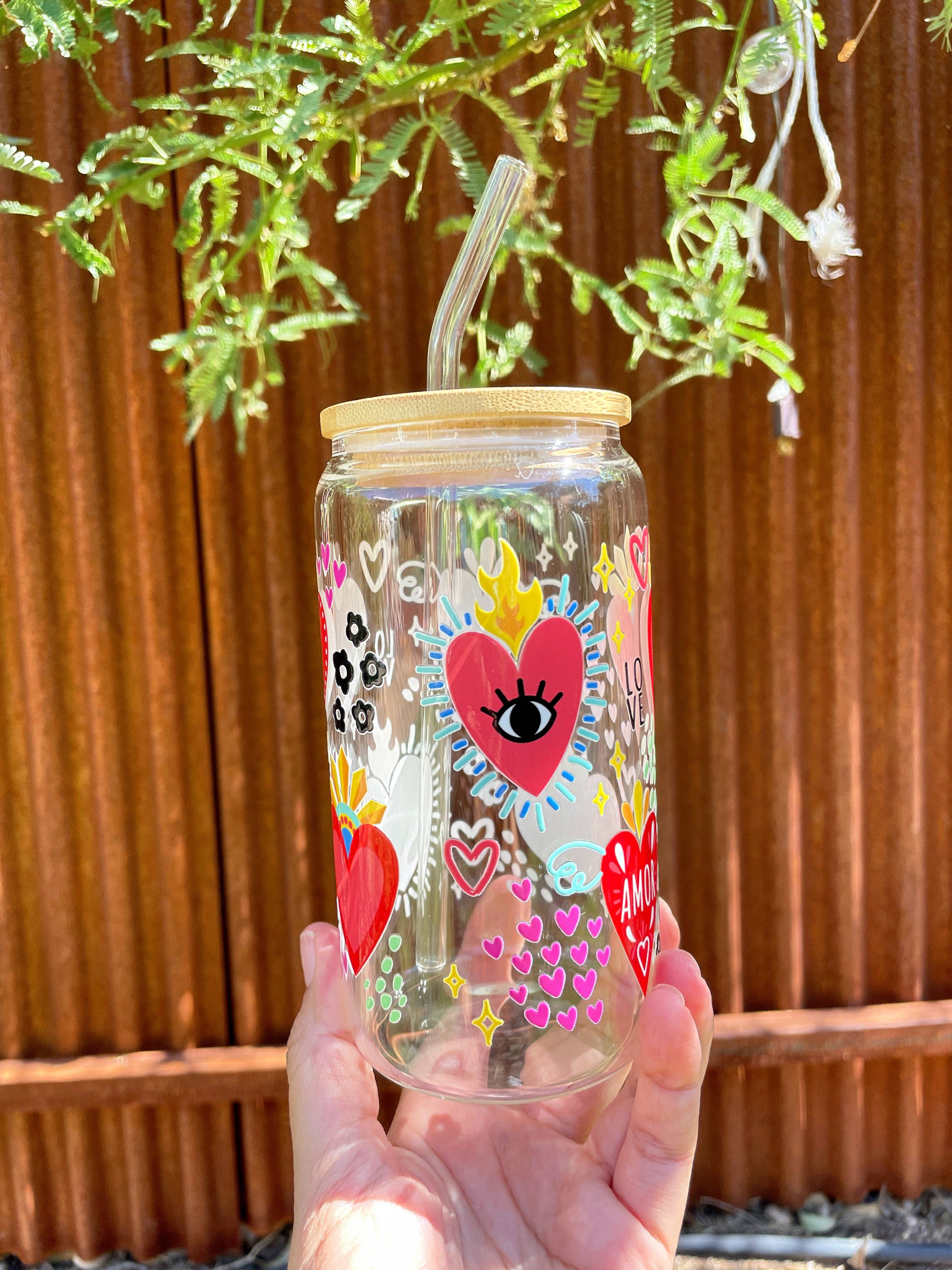 Las Changuis Tianguis – Engroshandel Drikkeglas/kop – 16 oz (473 ml) glas med sacred heart-design, bambuslåg og sugerør – 'Love & Amor'1