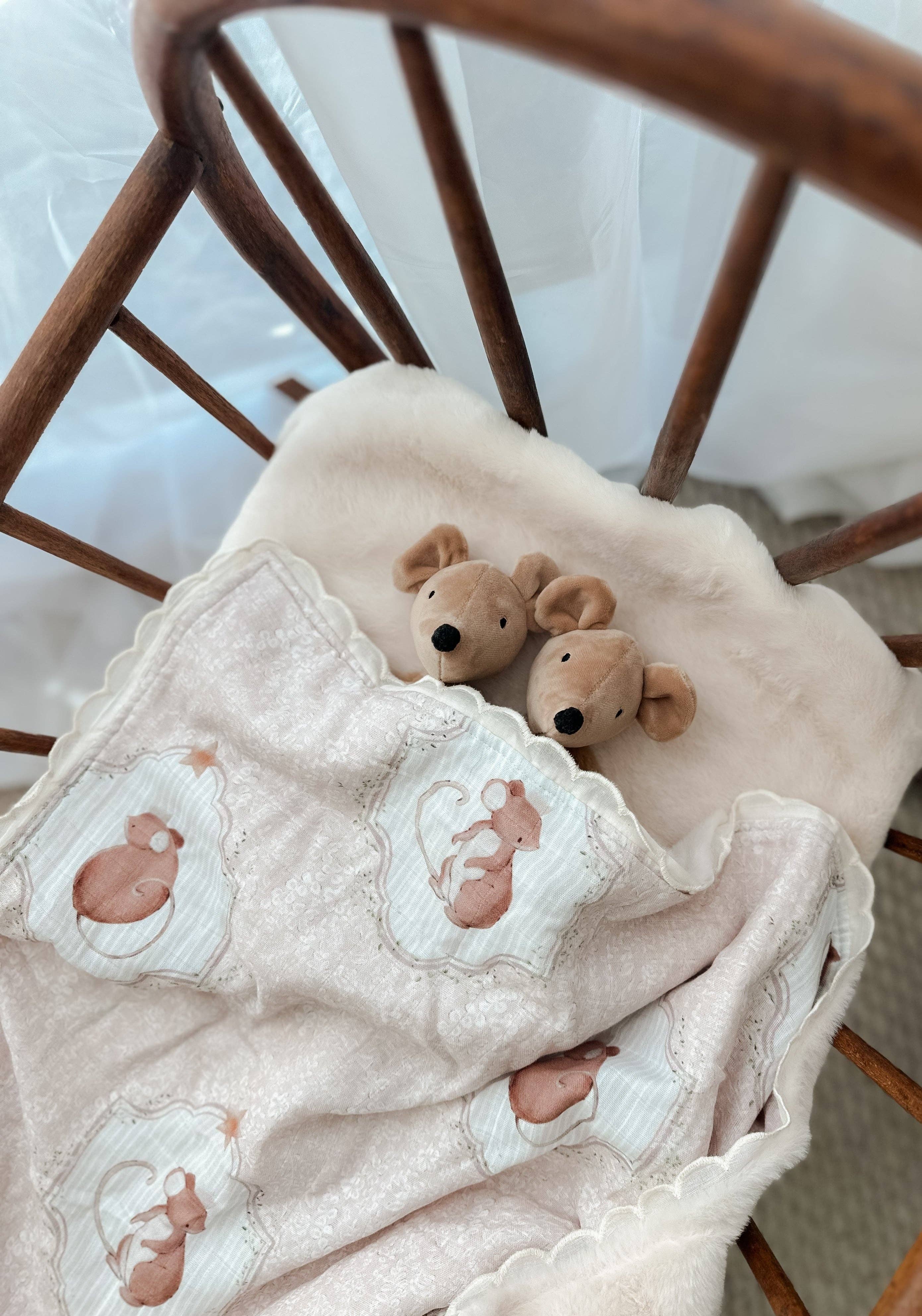 Pop Ya Tot - Wholesale Bedding Blanket - Kids & Baby - Sweet Squeak Fur Lined Cot Blanket2