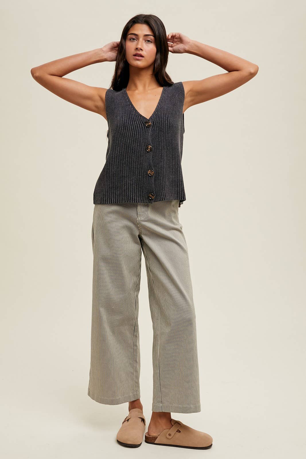 CHARCOAL BUTTON-UP SWEATER VEST / WL25-10691 for wholesale on Faire1