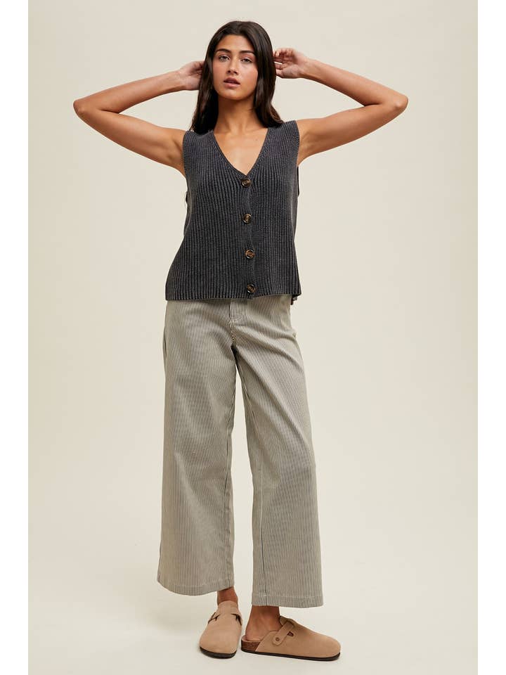 CHARCOAL BUTTON-UP SWEATER VEST / WL25-10691 for wholesale on Faire1