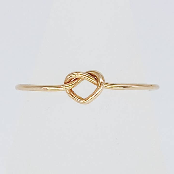 Love Knot Ring | 14kt goud gevulde ring voor wholesale door From Brooklyn With Love