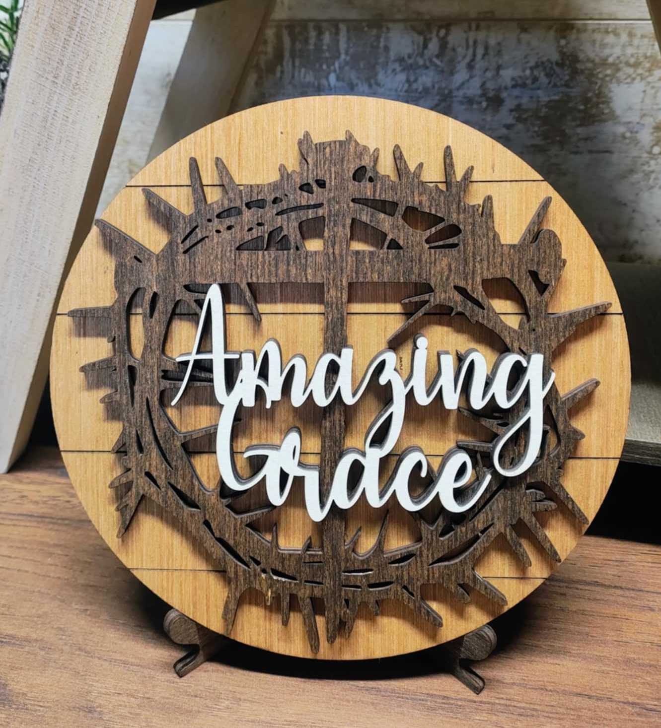 Heartland Decor - Wholesale Desk/Tabletop Sign -  Amazing Grace Crown of Thorns Round with Stand1