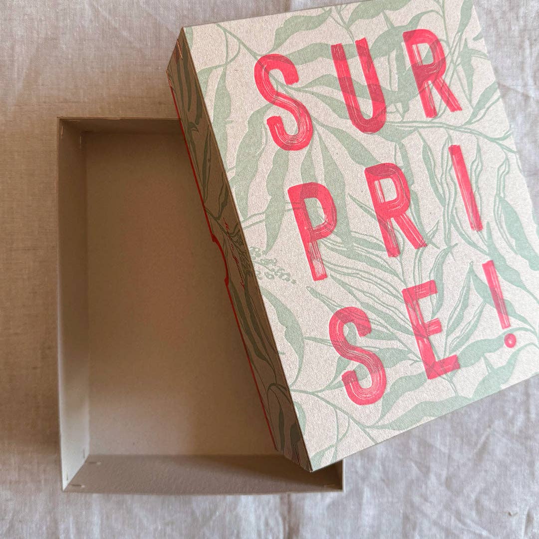 Togethery – wholesale Presentbox – Presentask (tom) med boktryck - Surprise!11
