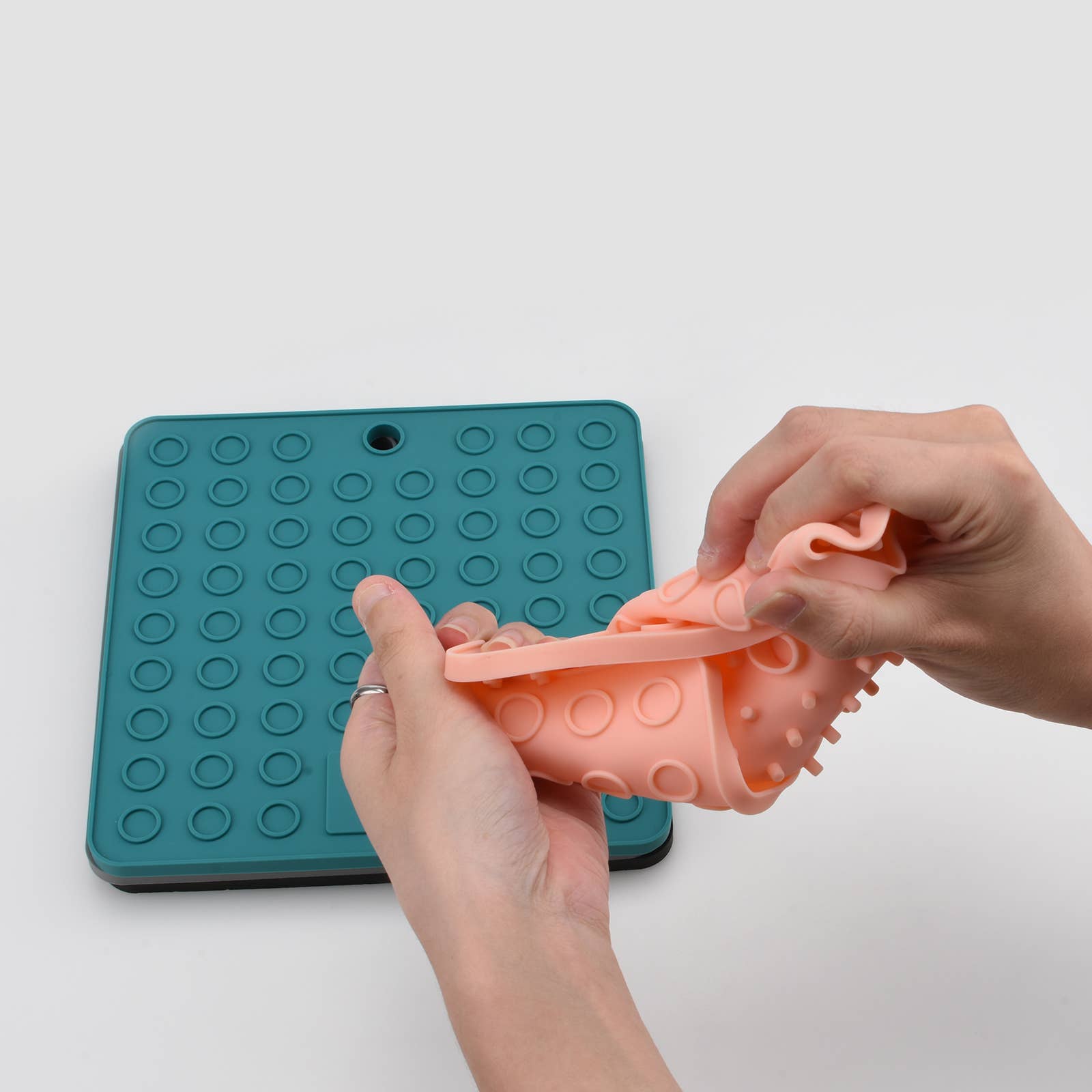 HanNicara - Wholesale Trivet - Silicone Heat Resistant Non Slip Trivet Mat M25W3497