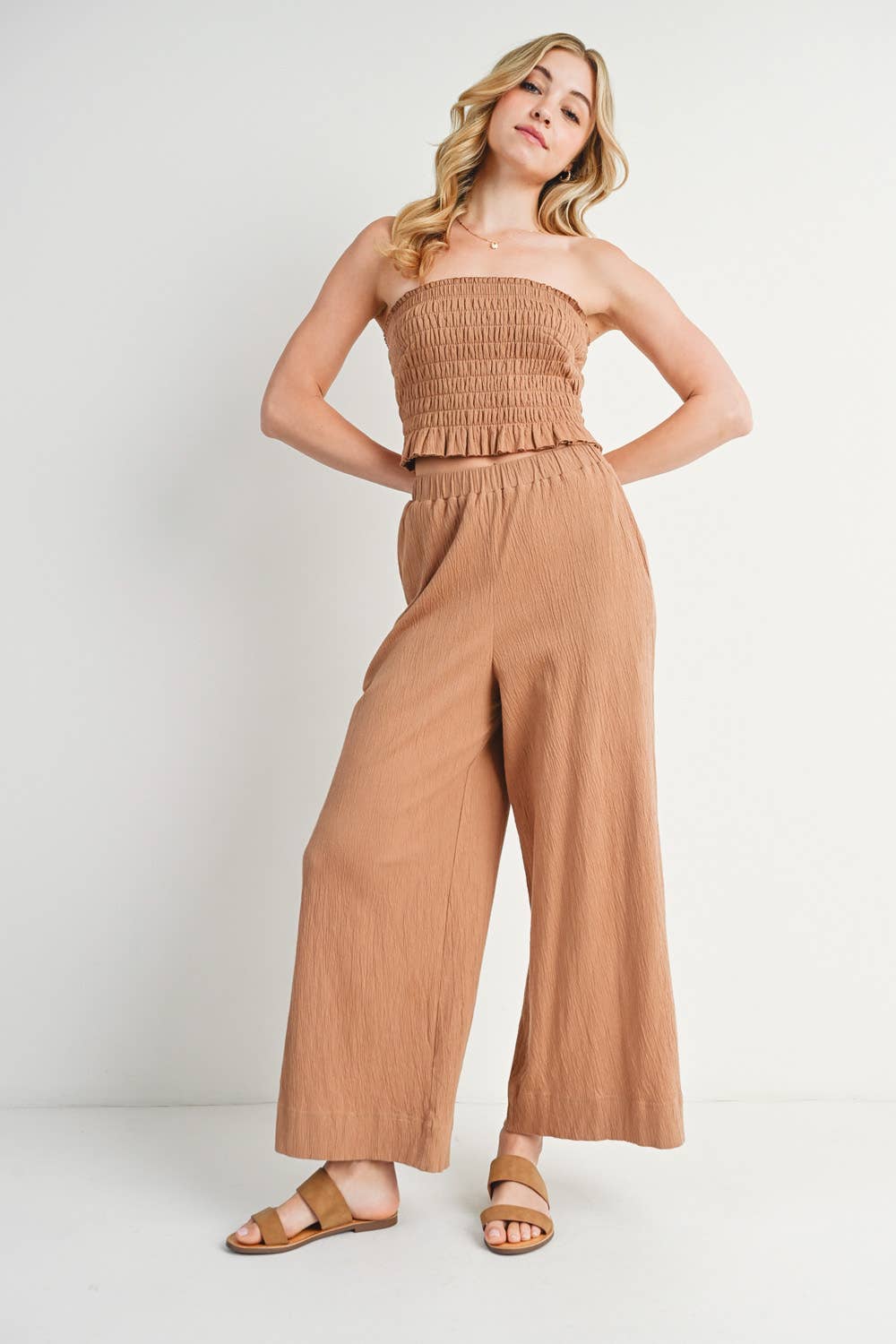 Bluivy – wholesale Top & pants set (NOT Loungewear) – Women's – SMOCKED TUBE TOP & LINEN WIDE LEG PANTS SET8