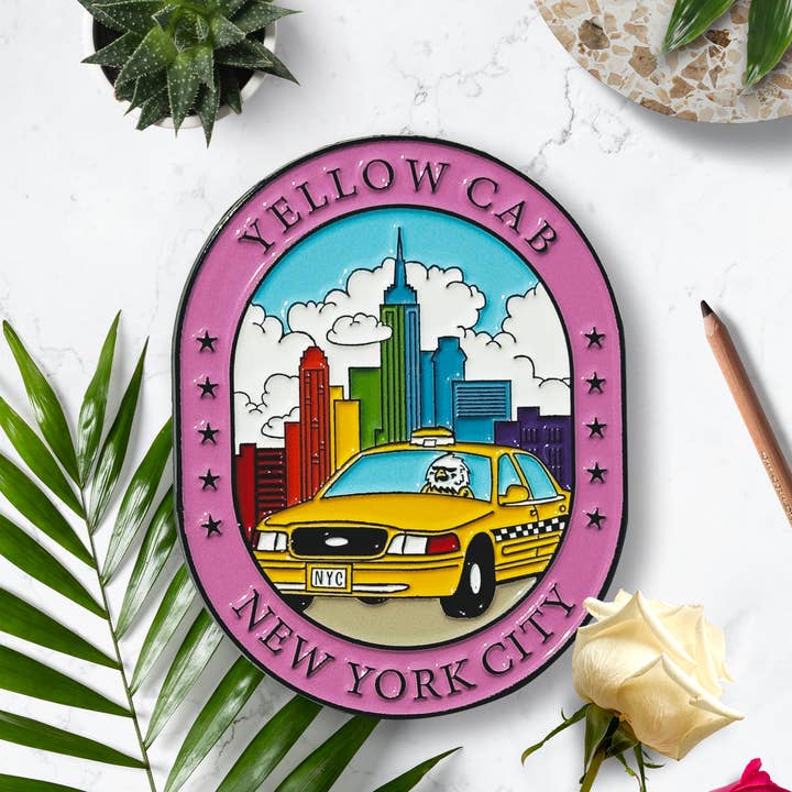 BigZoo Store - Wholesale Lapel Pin/Button - New York Yellow Taxi Enamel Pin