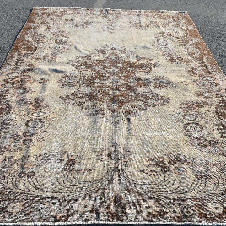 Tapis Vintage Marron Beige, 6,6x9,3 Pieds Patchwork Fait Main pour la vente par Vintage Rugs Loom