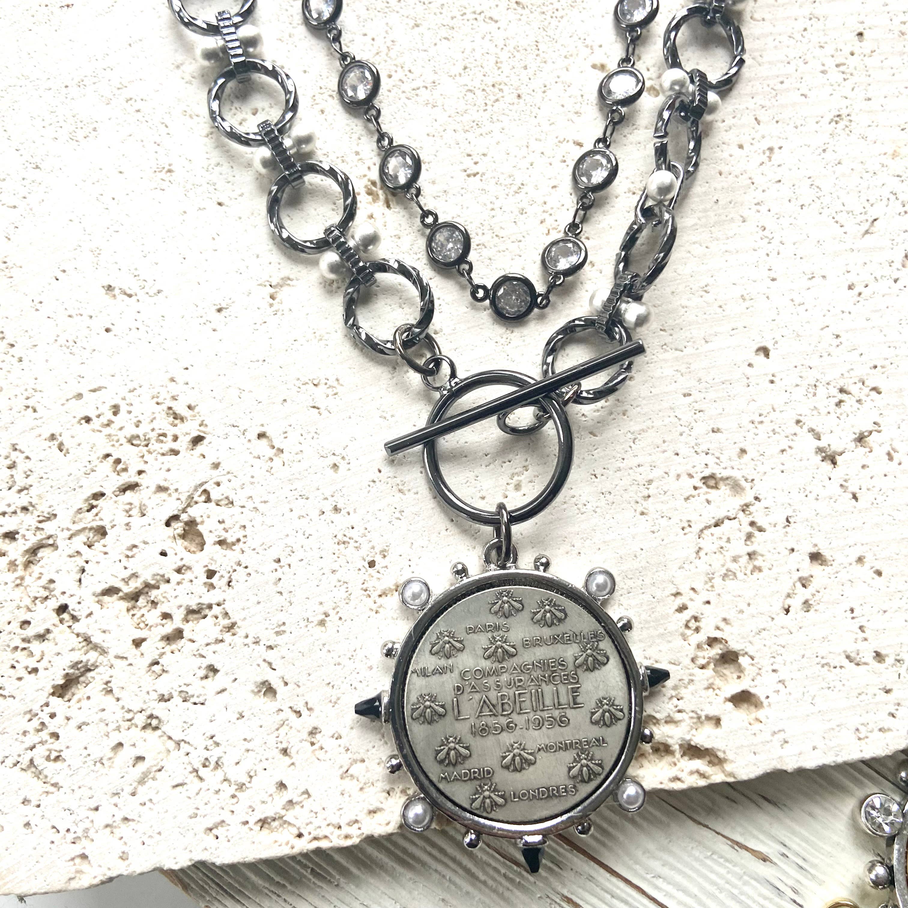 VB&CO Designs Handmade Jewelry – wholesale Pärlband/Pärlhalsband – Klar kristall gunmetal lagerhalsband boutique salong2