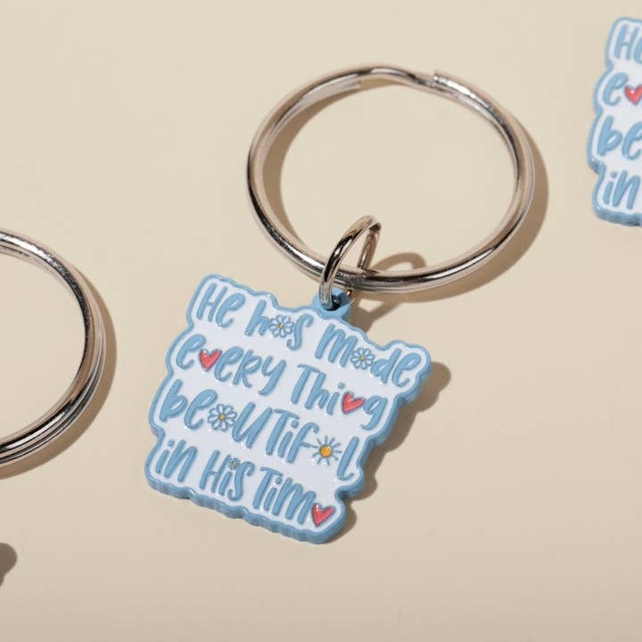 Porte-clés en métal Ecclésiaste 3:11 pour la vente par Three Eleven