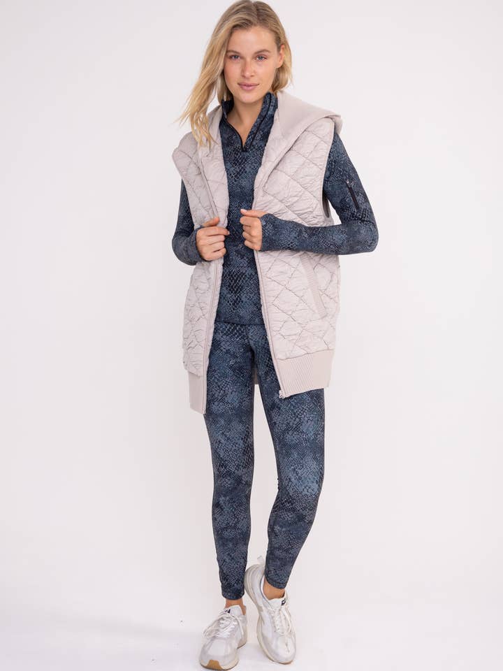 Mono B - Wholesale Outerwear Vest - Women's - Oversized Quilted Fleece Vest with Hood18