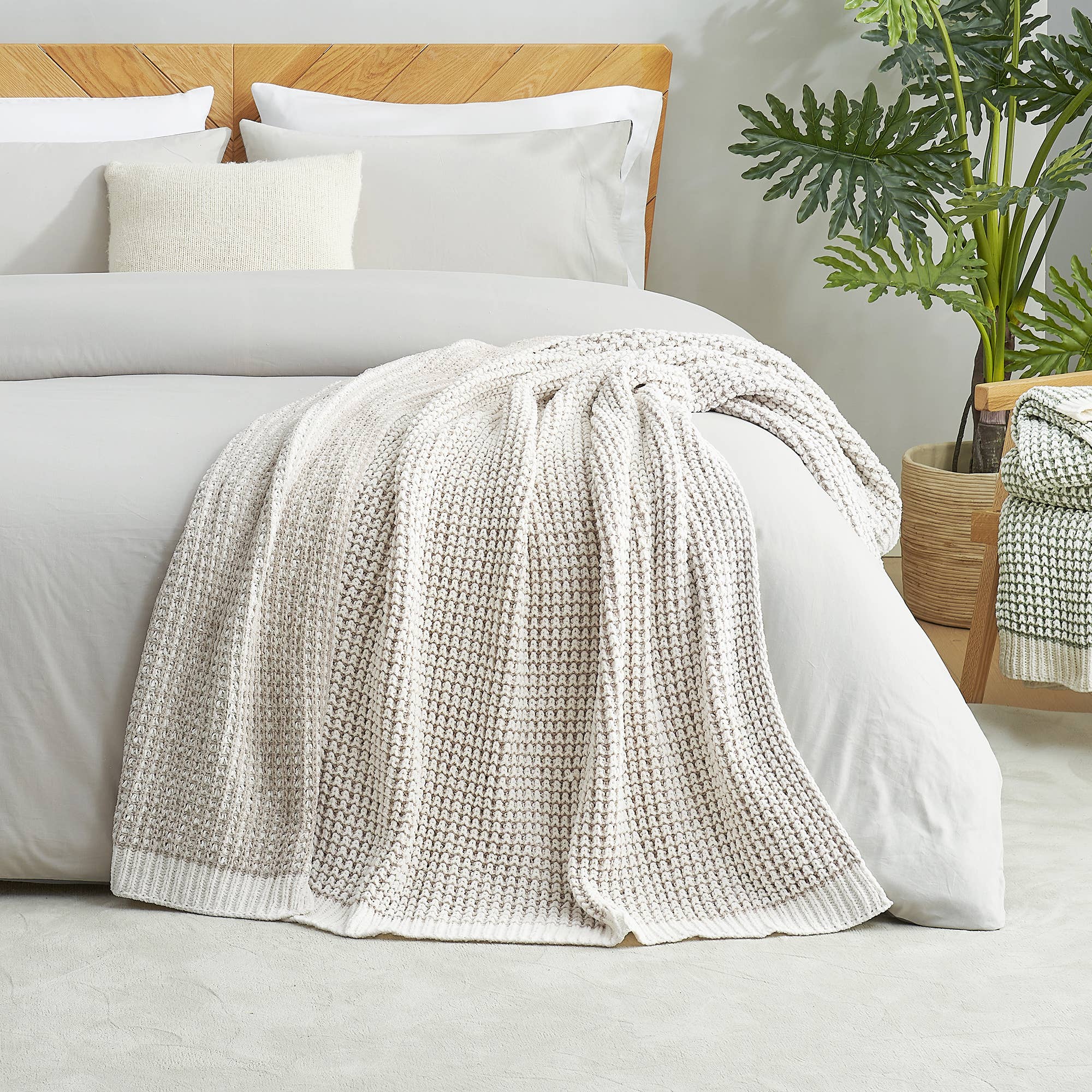 DreamValley - Wholesale Throw Blanket - AH Reversible Chenille Waffle Knit Throw Blanket25