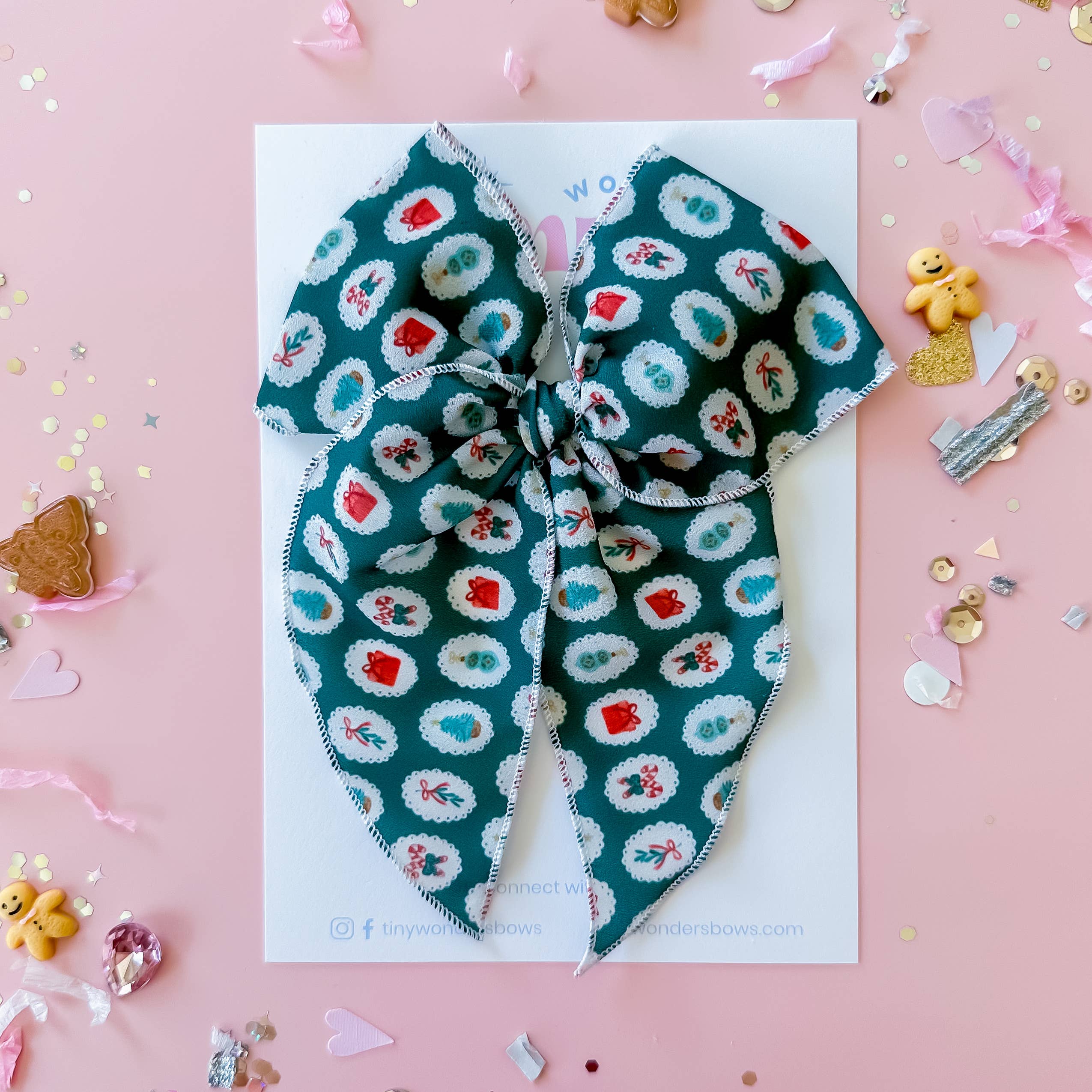 Tiny Wonders Bows - Wholesale Hair Bow - Kids - Green Cameo Christmas, crepe0