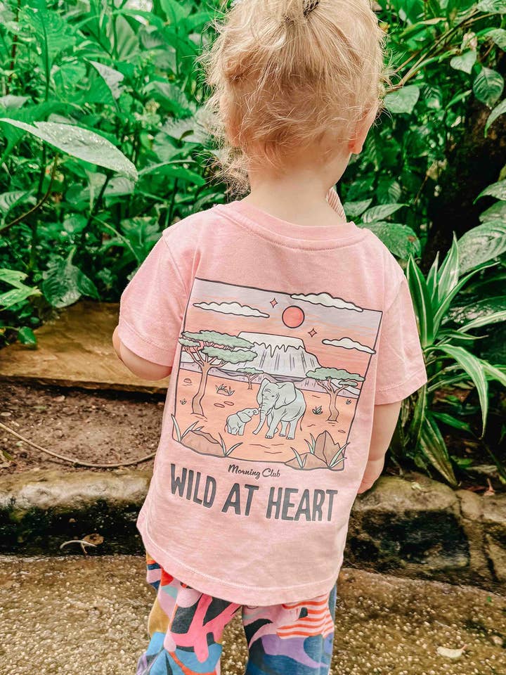 T-shirt Wild At Heart en coton biologique pour enfant pour la vente par Morning Club Clothing
