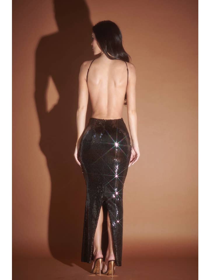 WFFS - Wholesale Gown – Women's - Viral Stretch Sequin Halter Cocktail Dress4