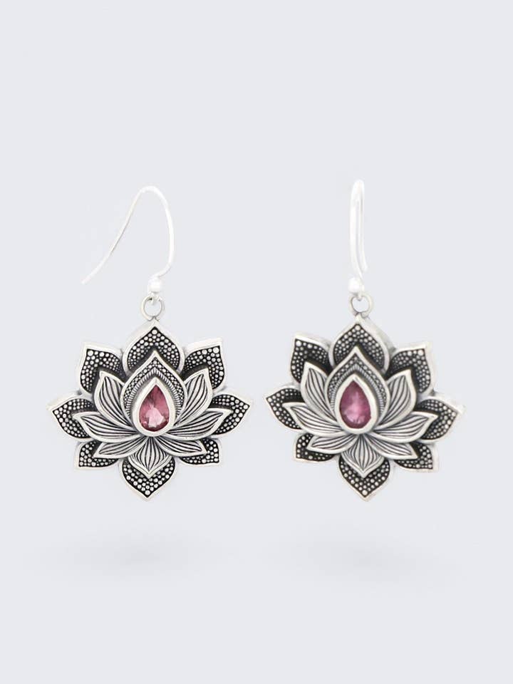 Pendientes de turmalina rosa flor de loto en flor para venta al por mayor de Culture Spot