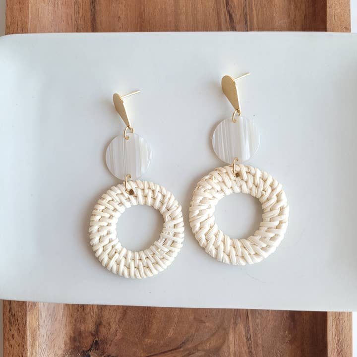 Spiffy & Splendid - Wholesale Dangle Earrings - Lana Earrings - Light Rattan Seashell // Resort, Jewelry