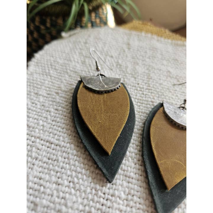 Native Leather Co - Vente Boucles d'oreilles pendantes - Boucles d'oreilles en cuir découpé à la main, couleur sarcelle et citron profond, en couches4