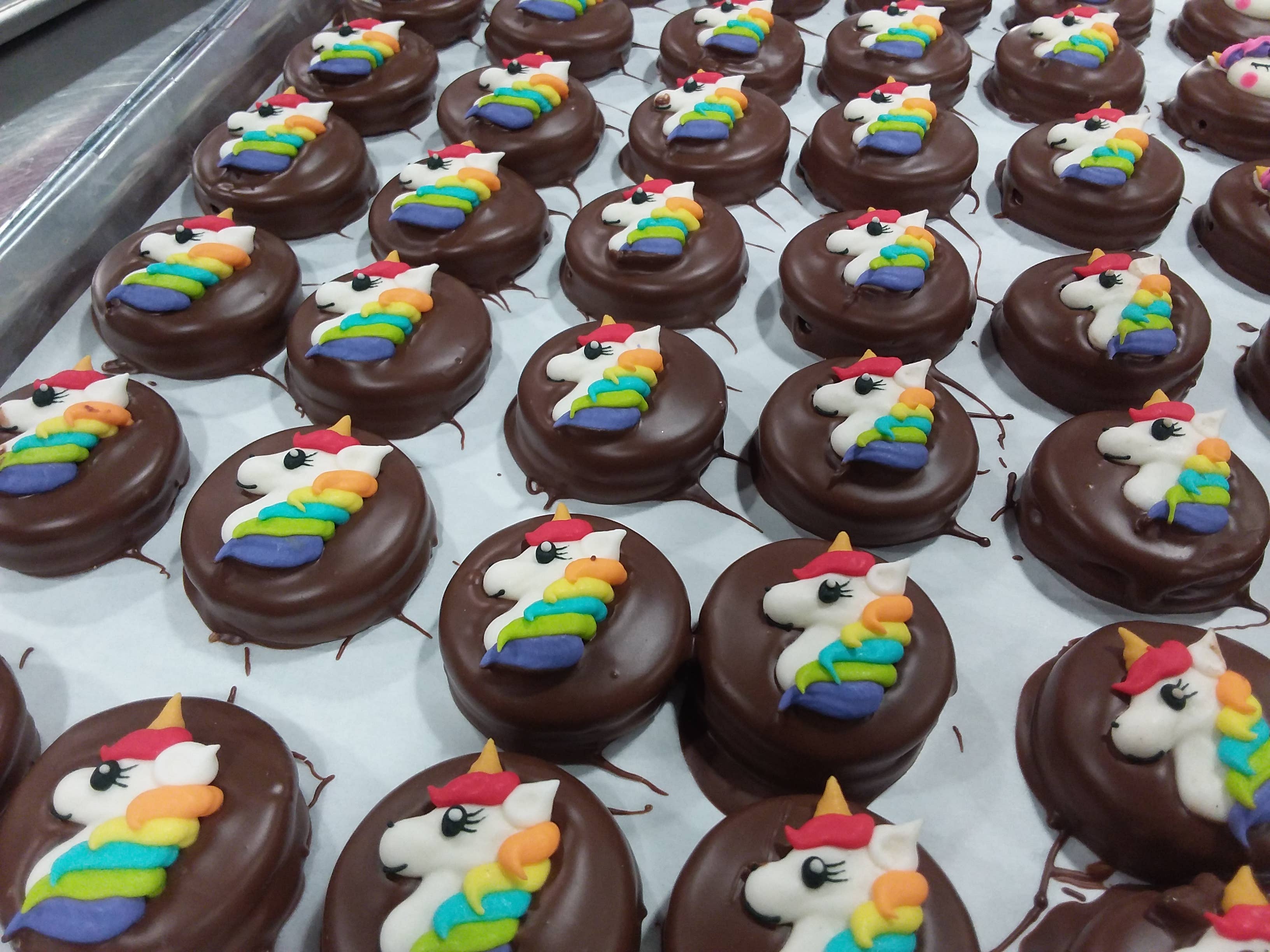 Bear Creek Candy Kitchen - Wholesale Chocolate Covered Sweets - 🍪Milk Chocolate Oreo “Rainbow Unicorn Head” 🦄 Chocolate Covered Oreo 🌍"Bumble Bee's"  Box of 242