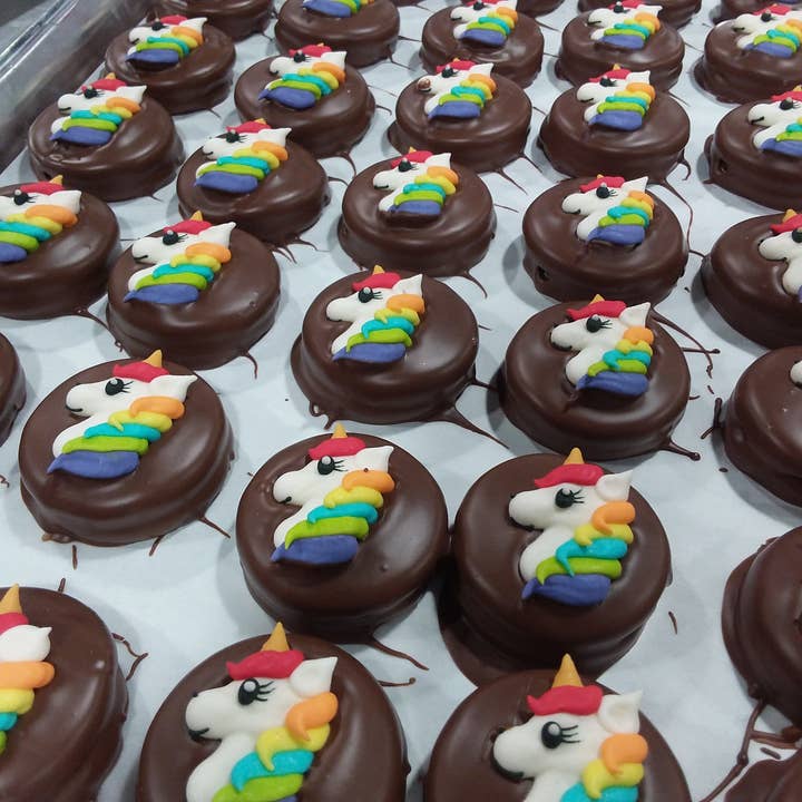 Bear Creek Candy Kitchen - Wholesale Chocolate Covered Sweets - 🍪Milk Chocolate Oreo “Rainbow Unicorn Head” 🦄 Chocolate Covered Oreo 🌍"Bumble Bee's" Box of 242
