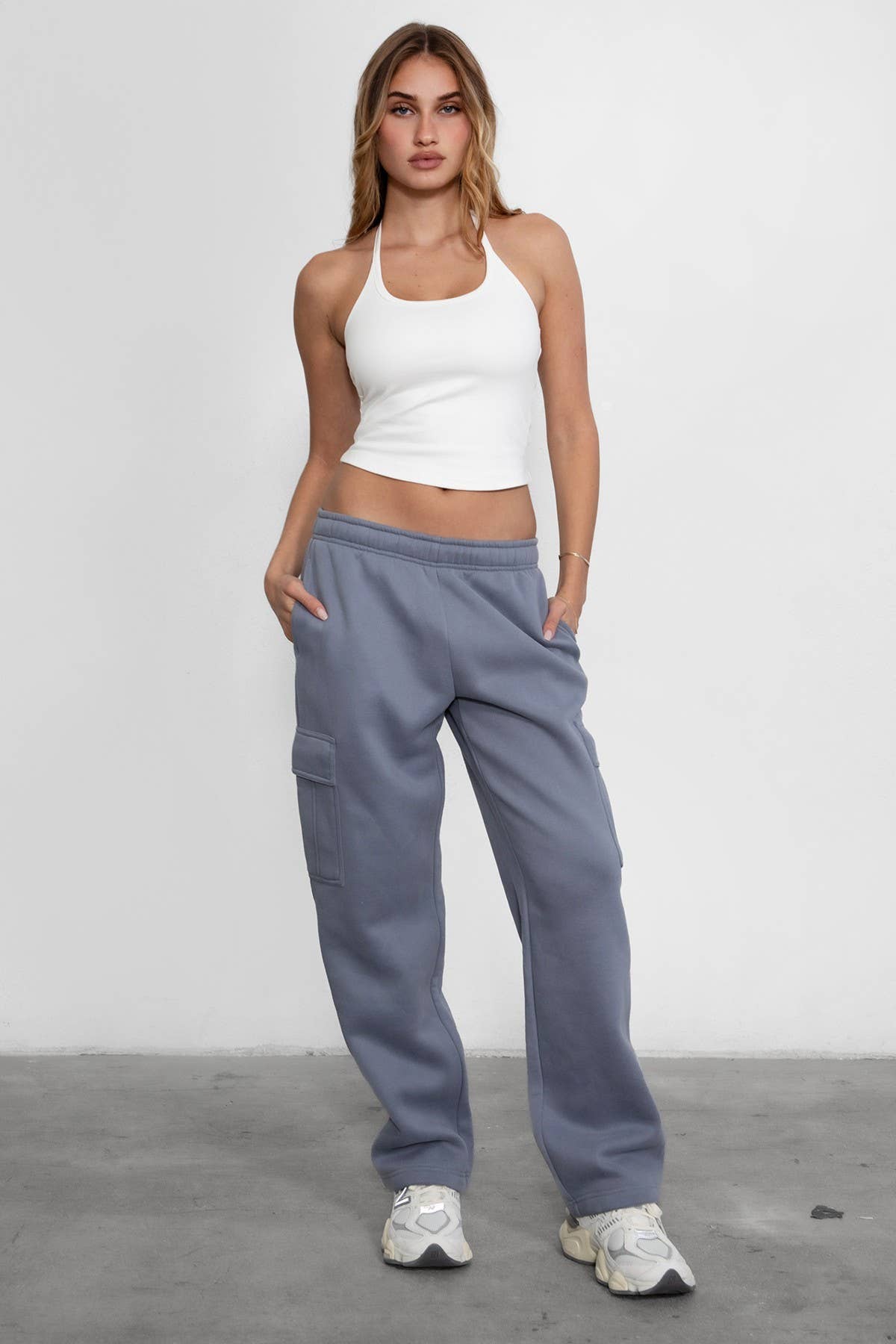 TICTOC - Venta al por mayor Pantalones - Mujer - Pantalones Cargo de Forro Polar Esencial HANA de Tiro Medio1