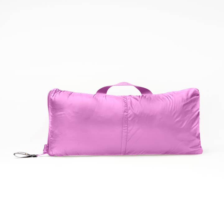 Down Decor - Wholesale Throw Blanket - DownTek™ All-Weather Throw – Water-Resistant and Lightweight