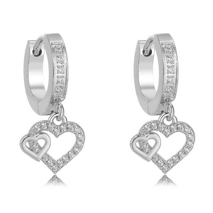 Silbernes Doppelherz Huggie Back für den Großhandel von The Tiny Gem