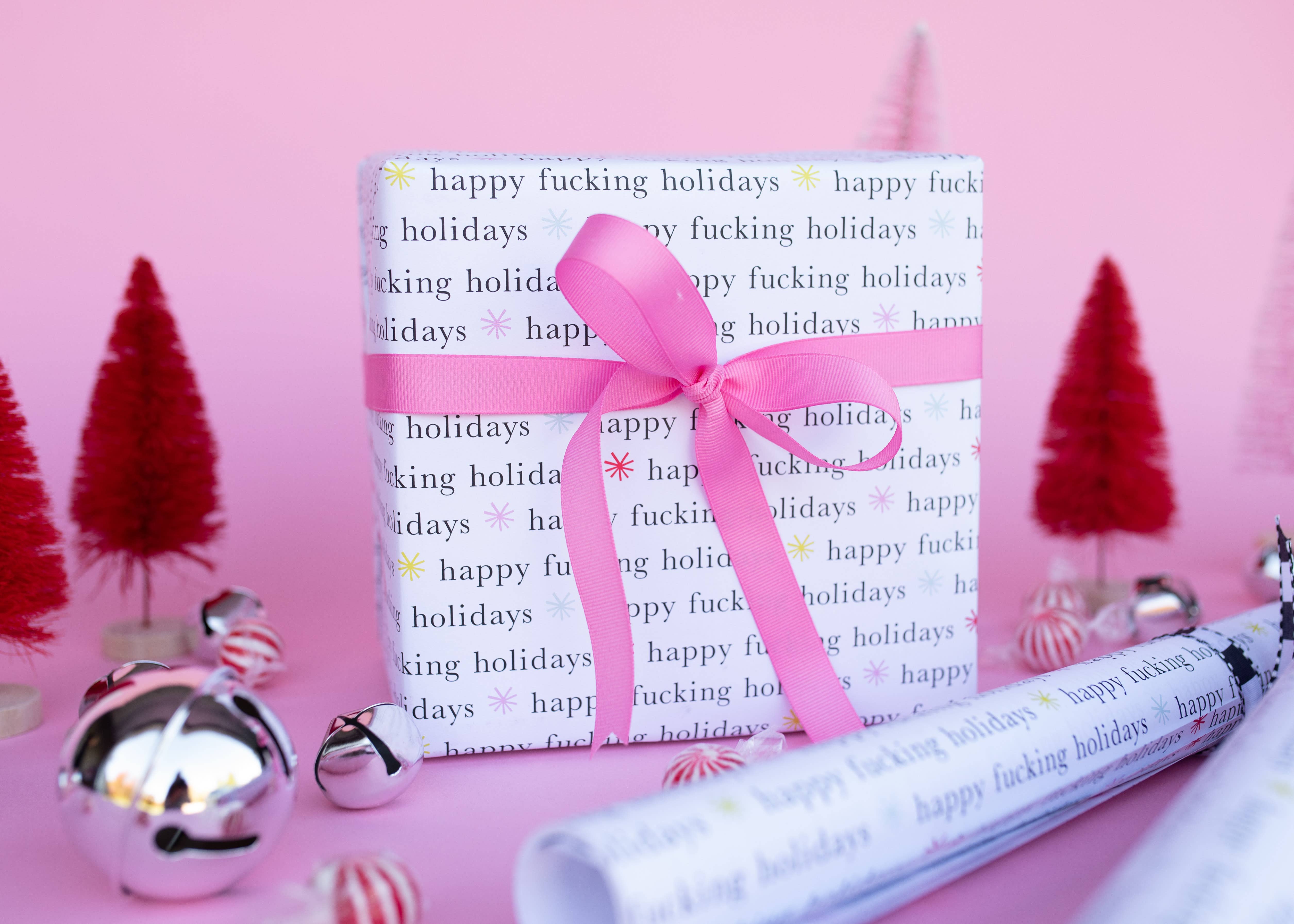 Francine and Georgia - Vente Feuille de papier cadeau - Papier cadeau de Noël humoristique pour adultes1