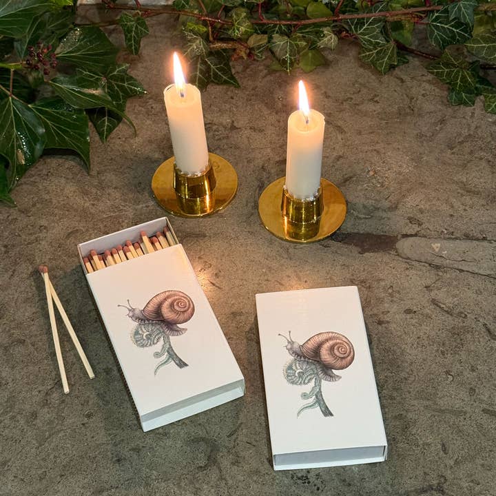 Scarlette - Boîte d'allumettes pour la vente par Charlotte Nicolin