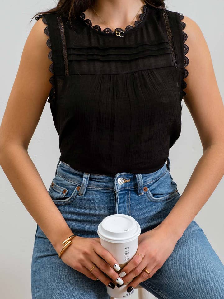 Blu Pepper - Wholesale Blouse - Women's - SLEEVELESS LACE EDGE WOVEN TOP26