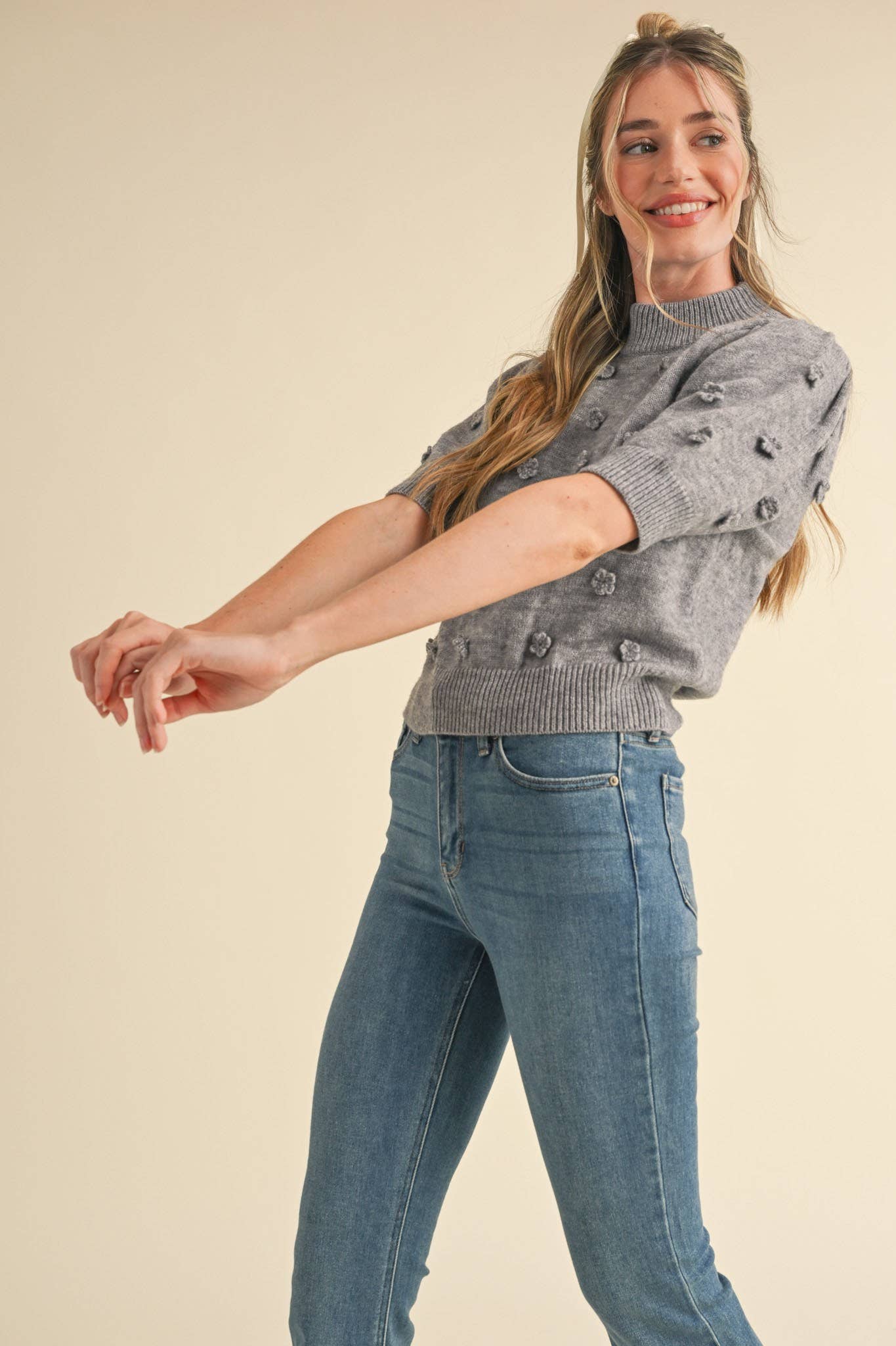 &MERCI - Wholesale Knit Sweater - Women's - 3D FLORAL KNIT SHORT SLEEVE SWEATER MSW105375