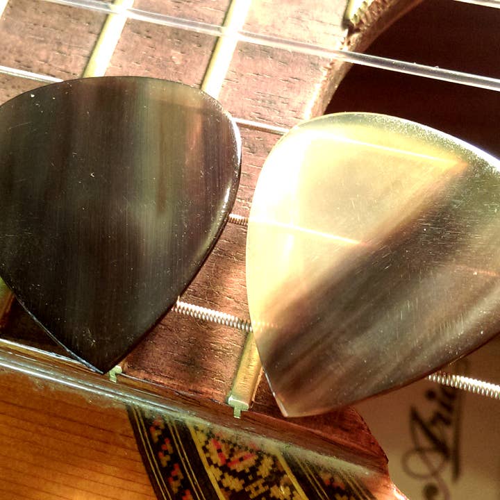 Master Artisan Guitar Picks - Wholesale Musical Instrument - Natural Zebu Horn Guitar Pick (3 Pack)