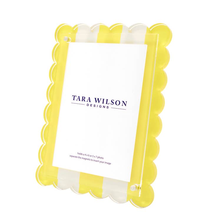 CADRE COQUILLE - RAYURE JAUNE CITRON & BLANC pour la vente par Tara Wilson Designs