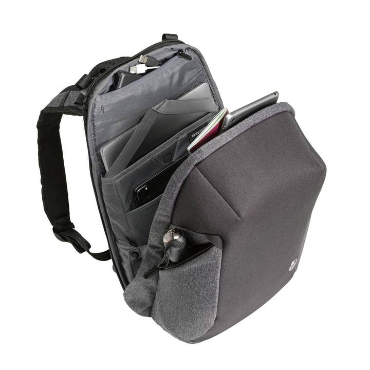 Swissdigital Design – wholesale Backpack – Unisex – Scope Backpack with Finder, works on Apple Find My Network2