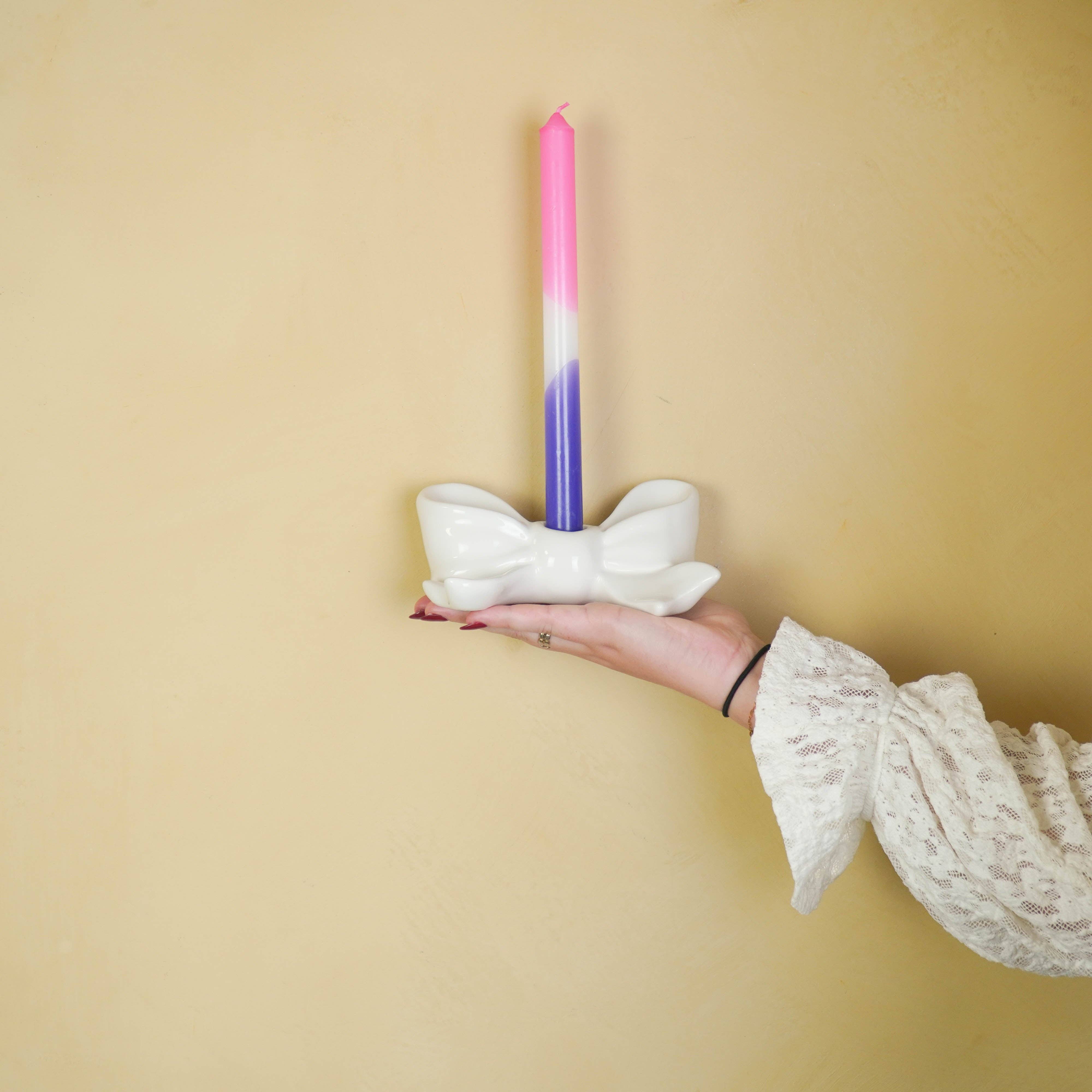 Housevitamin bv - Wholesale Candle Holder - Candle Holder- Bow- Ceramic-White- 18x9x7 cm3