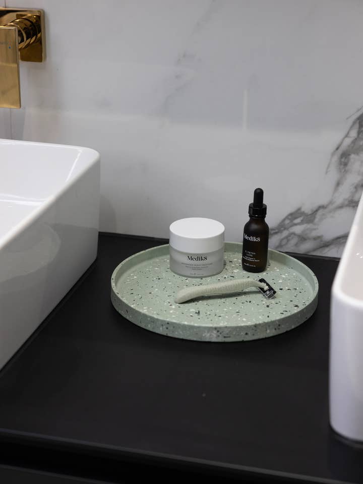 Plateau circulaire à bords XL pour la vente par Luxe Home Decor Ltd