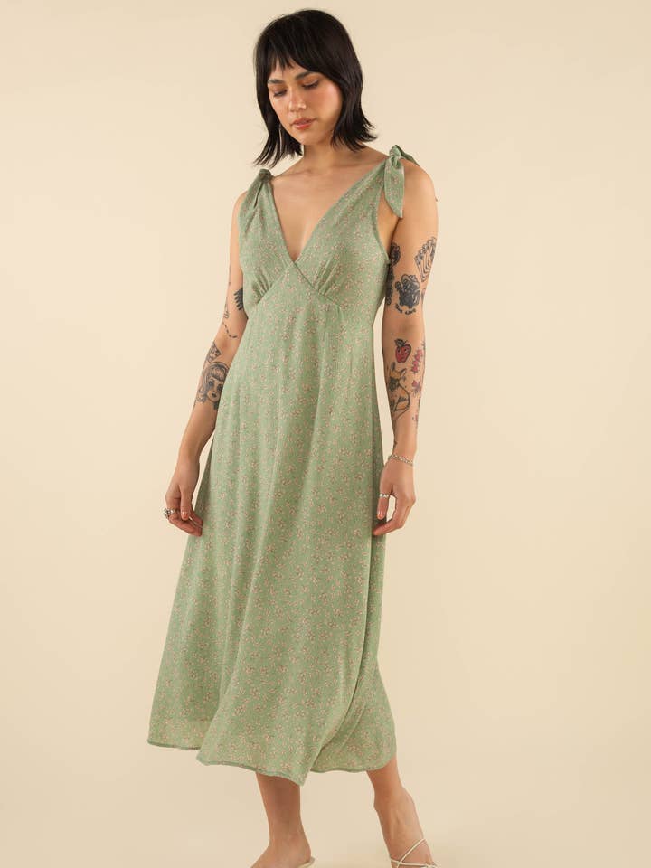 Wendy Dress - Plus Size for wholesale by NLT