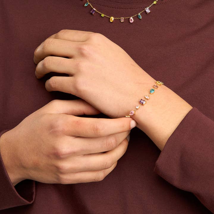 Gold Adage Necklace for wholesale on Faire2