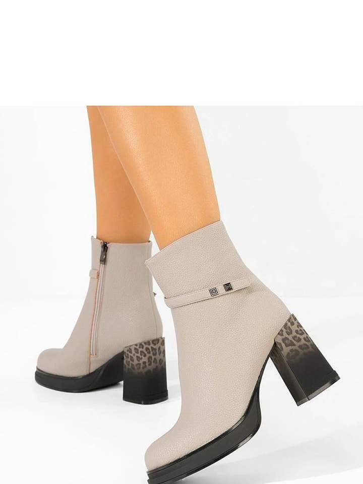 Stivaletti con tacco Modello 222033 Solea per la vendita all'ingrosso da parte di Lieber Deem Marktplatz