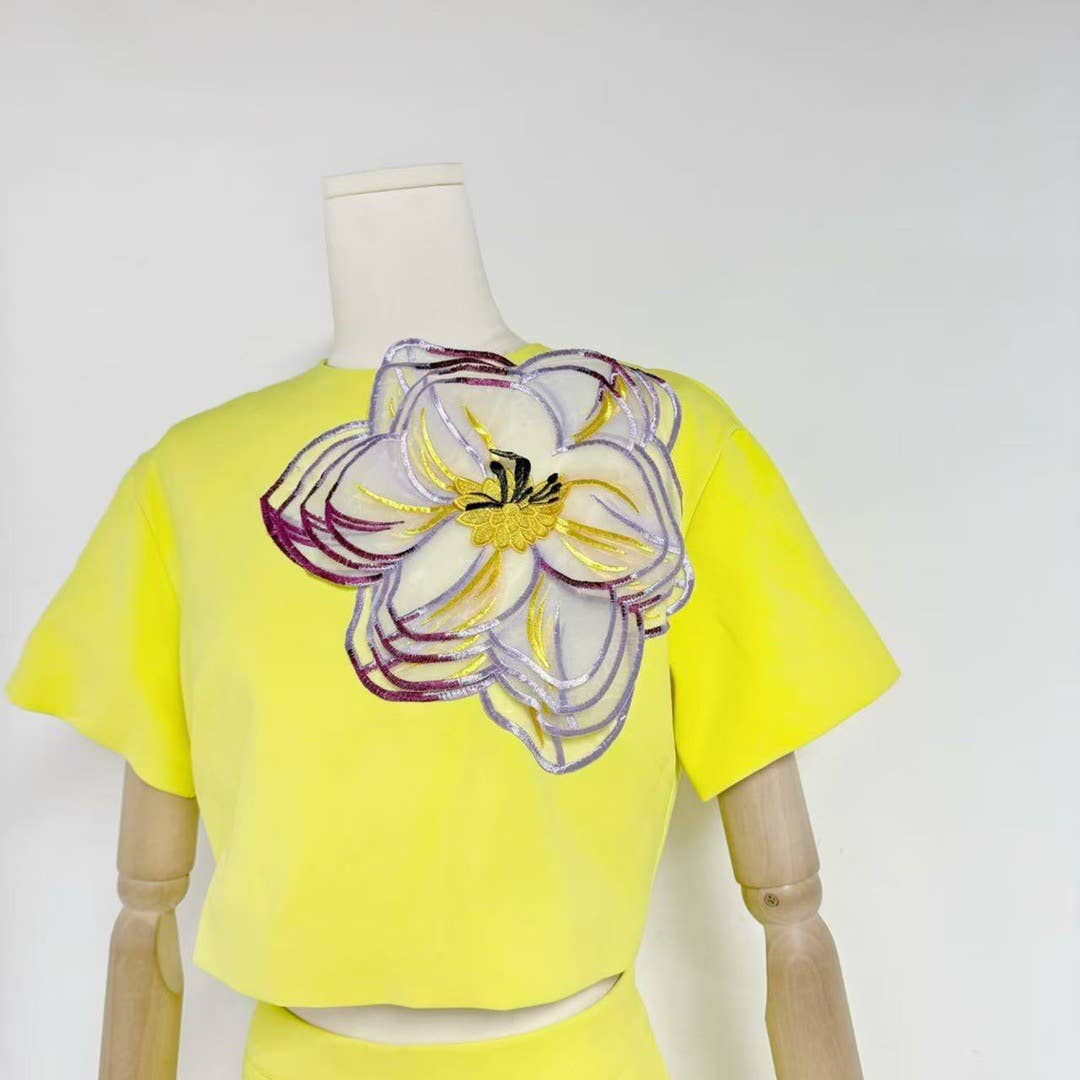 Productseeker - Vendita all'ingrosso Completo top e gonna - Donna - Completo Estivo Elegante 3D con Fiori a Maniche Corte e Gonna 21Y23