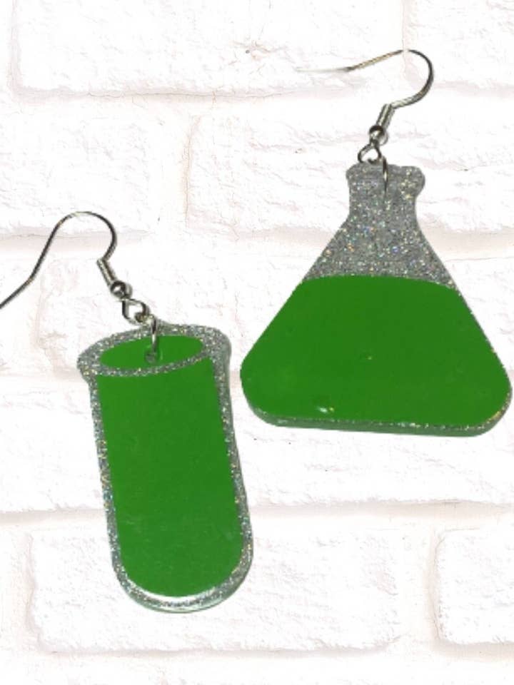 Wissenschaftsschmuck, Erlenmeyer-Ohrhänger für Lehrer in Flaschen, Reagenzglas- und Becherohrringe, Ohrringe für Naturwissenschaftslehrer, Geschenk für Wissenschaftler, Chemiker für den Großhandel von Chasin’ Self Care