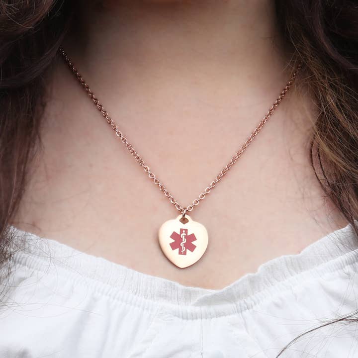 Anavia - Venta al por mayor Collares con colgantes/abalorios - Collar personalizado de alerta de identificación médica en forma de corazón