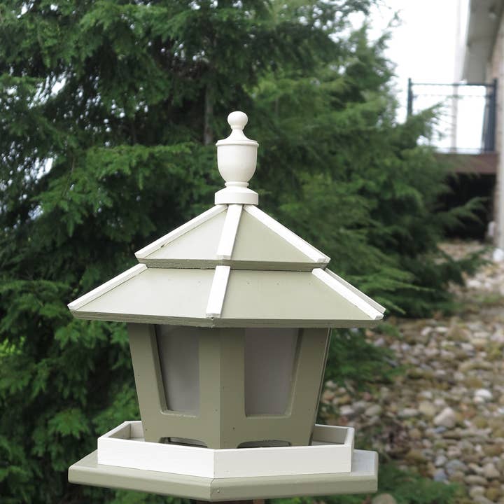 Twin Oaks - Wholesale Bird feeder - 3 Compartment Wooden Bird Feeder4