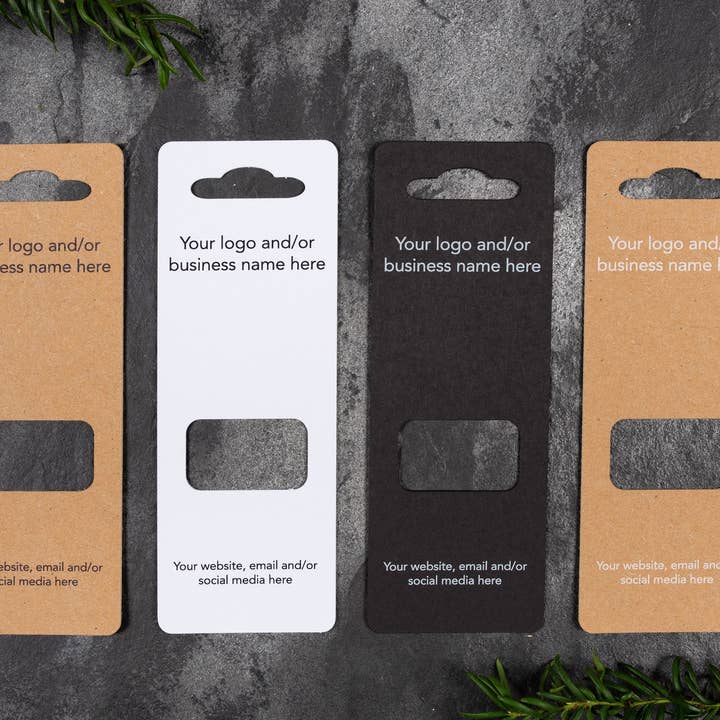 Cartes d'affichage de collier de chien/chat imprimées blanches personnalisées, carte kraft recyclée, 14 cm x 5 cm (3 tailles de trous et options de carte) pour la vente par Fernery Designs