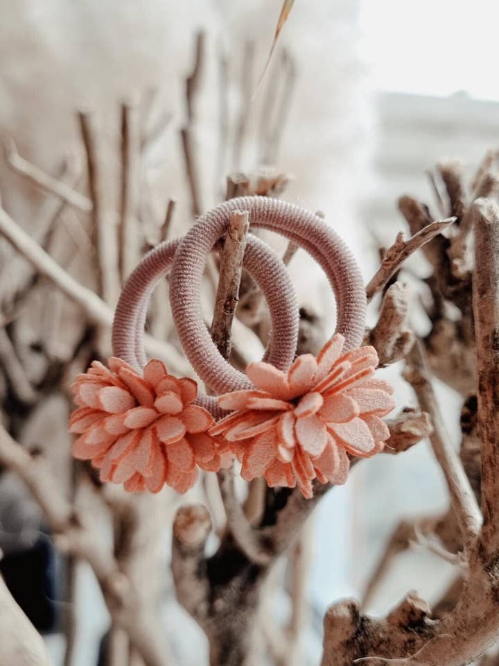 Elastic flower pink (set of 2) for wholesale by Studio Frommie