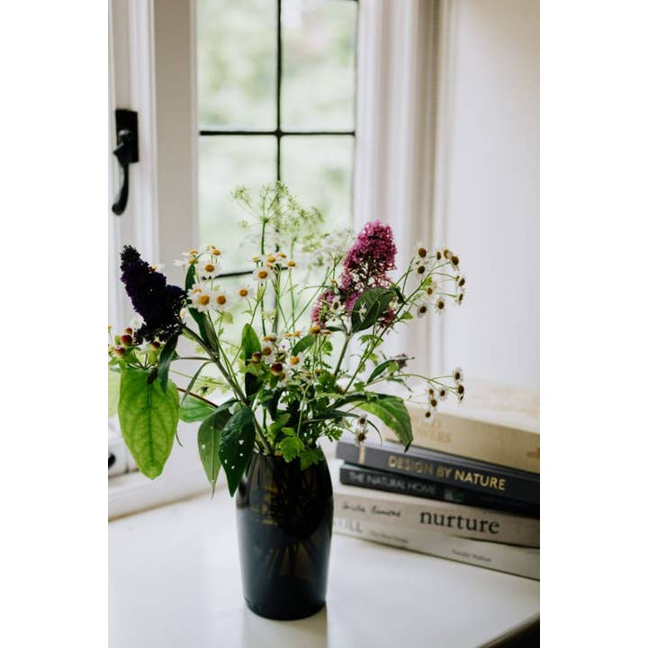 Old Green – wholesale Vase – Curved Recycled Olive Green Glass Vase2